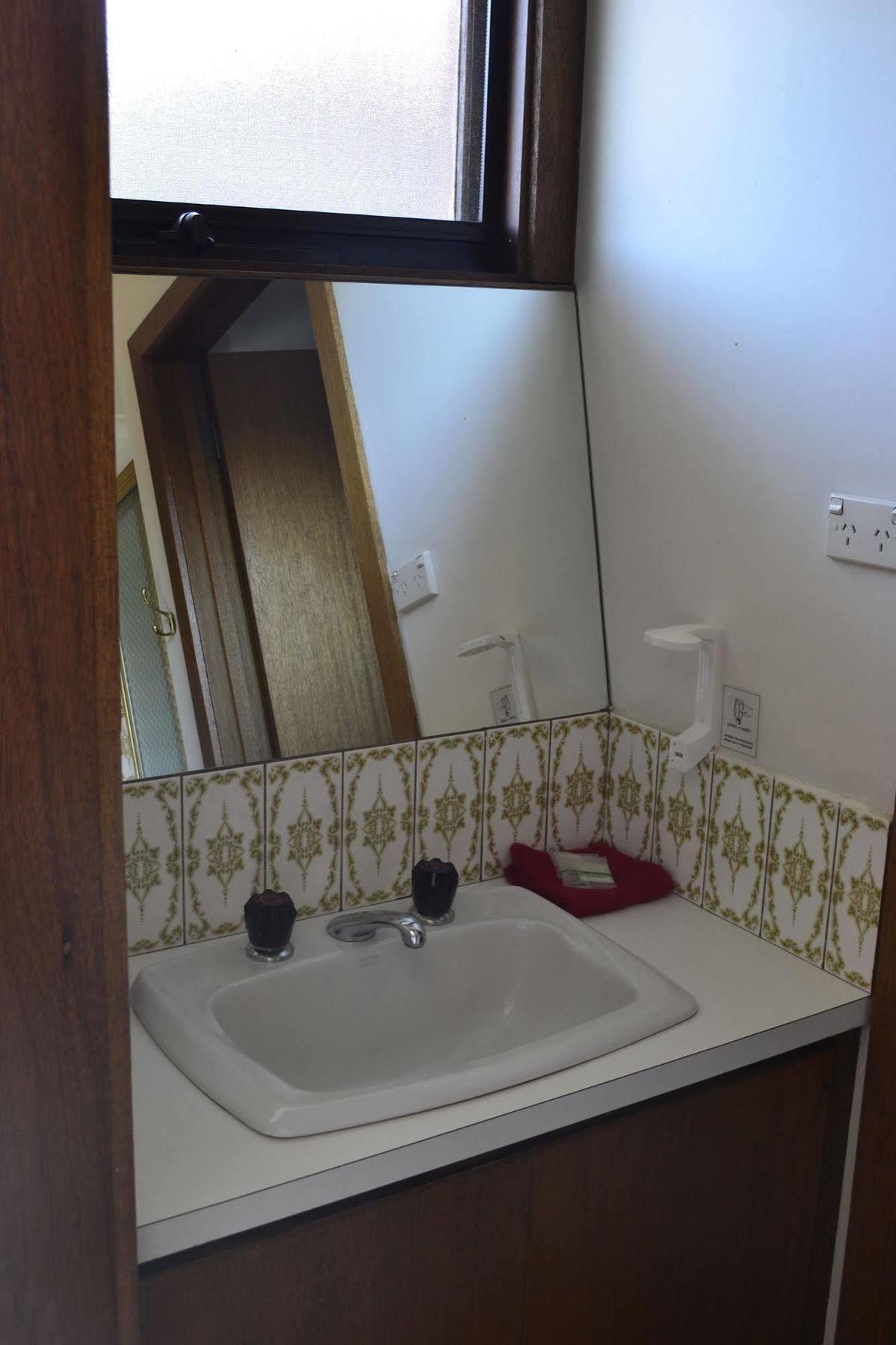 Kardinia Park Motel 吉朗 外观 照片